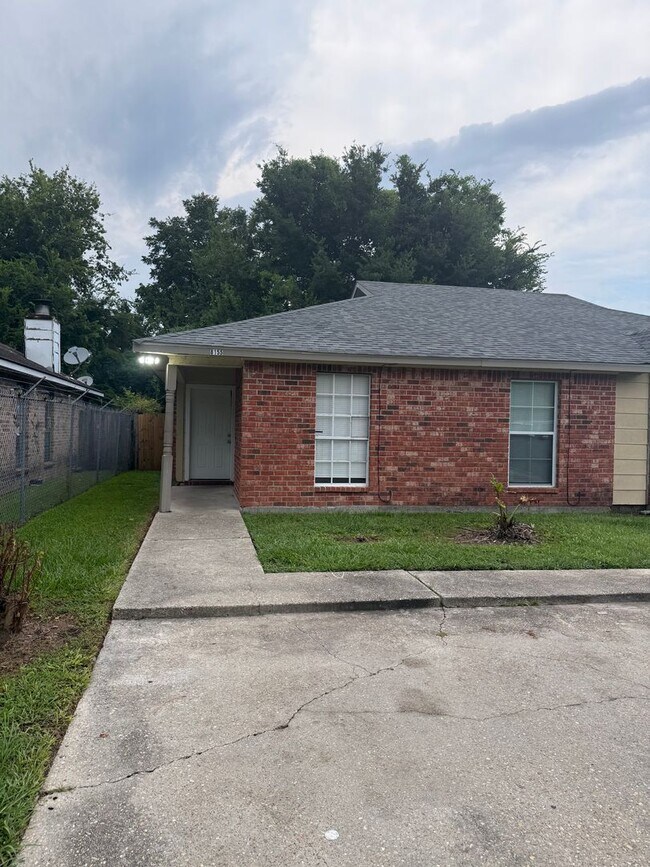Building Photo - 8155 Starwood Ct