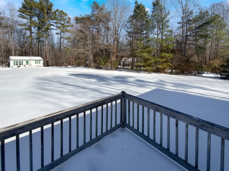 Building Photo - 200 P Paw Ln