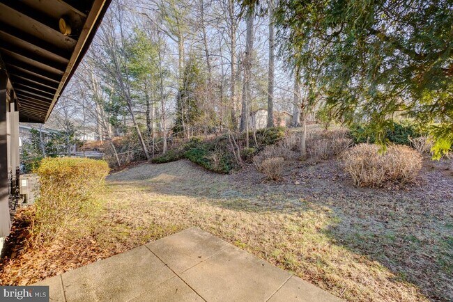 Building Photo - 13701 Arctic Ave