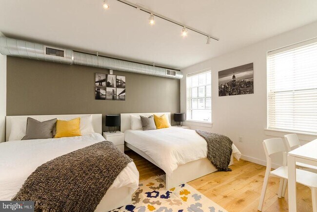 Building Photo - 224 Church St