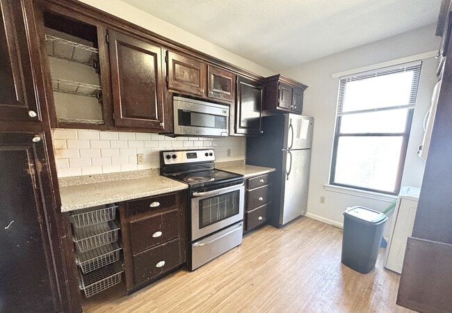 Building Photo - 1578 Tremont St