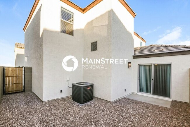 Building Photo - 4 Bedroom Pet-Friendly Home in Phoenix, AZ with Main Street Renewal