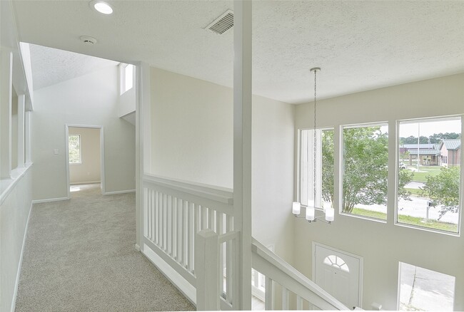Building Photo - 122 S Diamondhead Blvd