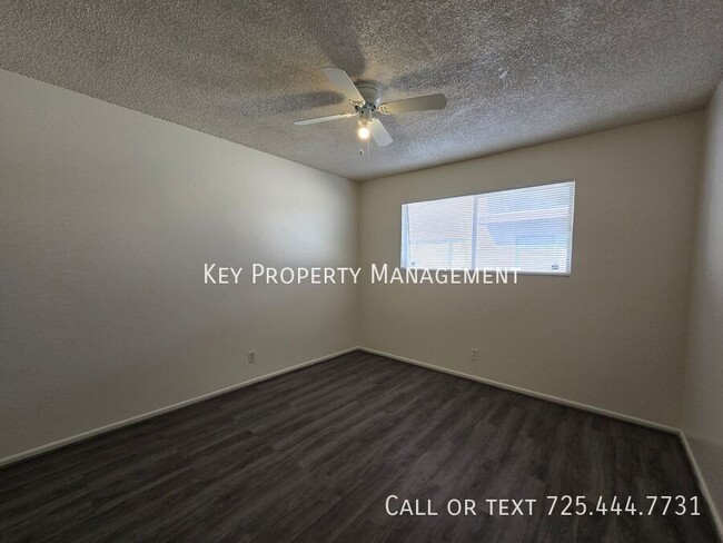 Building Photo - 2 Bedroom 1 Bath Condo Near Cheyenne and R...