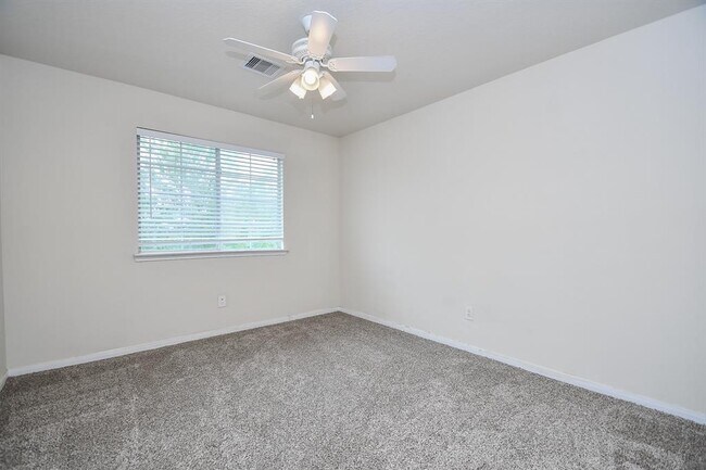 Building Photo - 6706 Nicecrest Dr