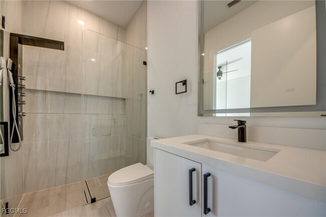 Building Photo - 1531 NW 40th Pl