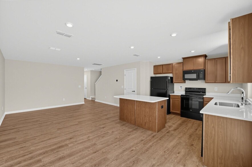 Building Photo - 1042 Westergard Wy