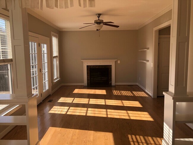 Building Photo - 178 Brookwood Dr