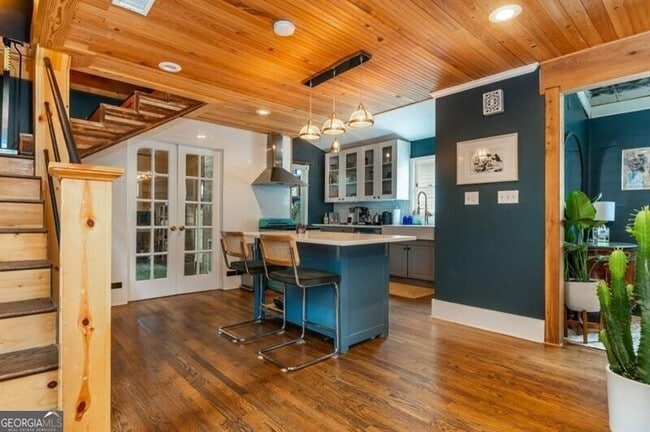 Building Photo - 154 Savannah St SE