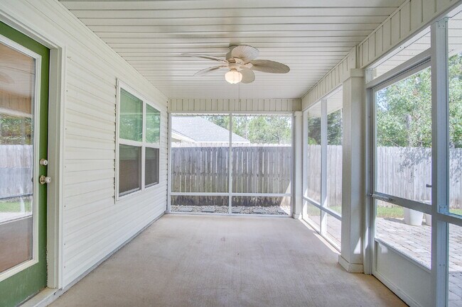 Building Photo - Spacious 4-Bedroom Home in Milton Near I-1...