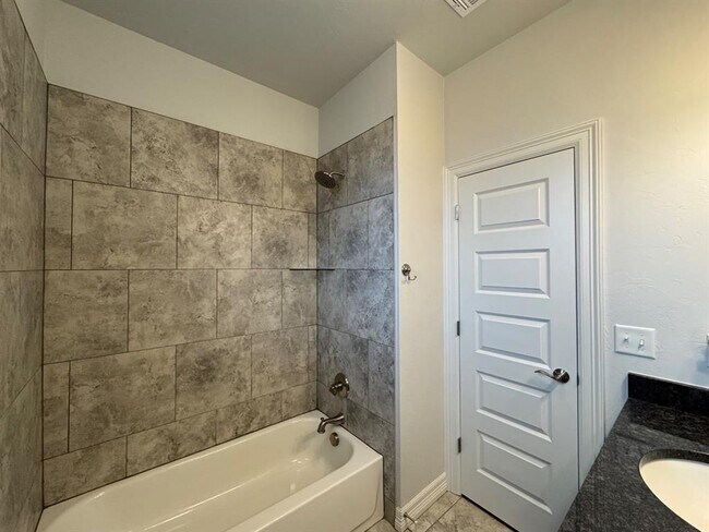 Building Photo - 8501 NW 109th Terrace