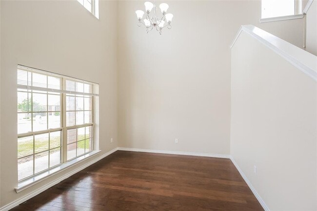 Building Photo - 10416 Westover Ave