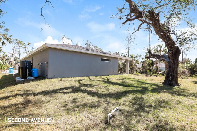Building Photo - 377 Avella St