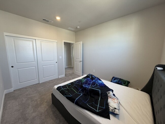 Building Photo - Beautiful 5 bedroom, 4 bathroom 2 story home in Rancho Cordova!!!