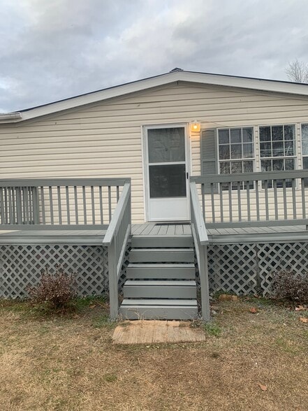 Building Photo - 914 Morgan Sellers Rd