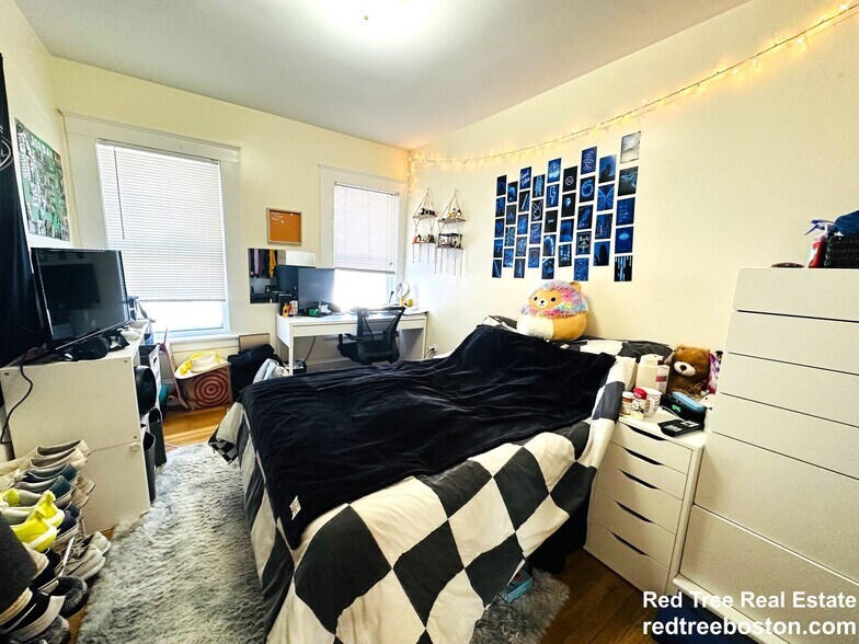 Building Photo - 28A Cherry St