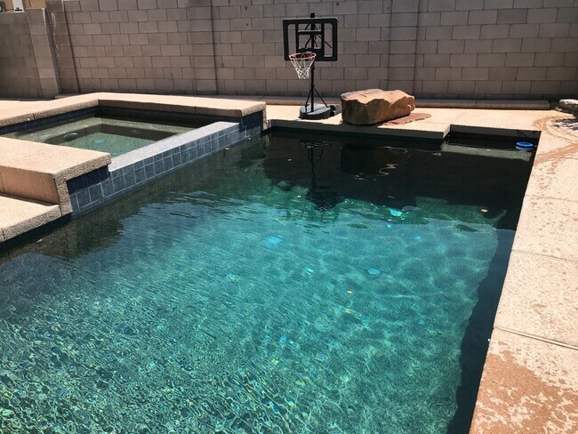 Building Photo - Ocotillo 4 Bedroom Pool Home for Rent