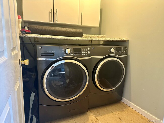 Building Photo - 18 Hawkins St