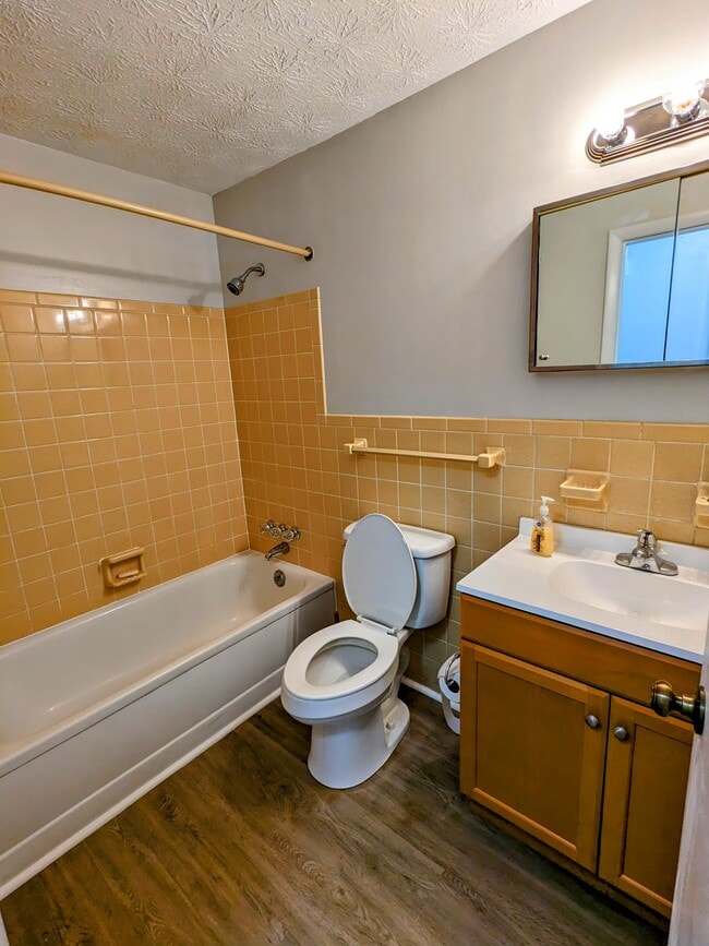 Building Photo - 1118 Lincoln Park Blvd