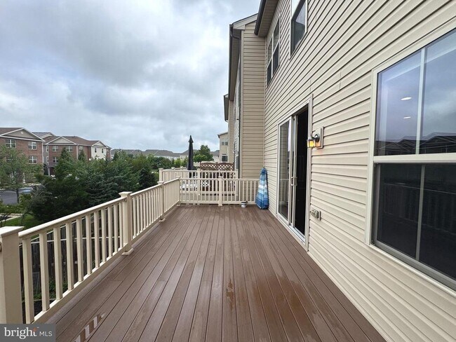 Building Photo - 23671 Sailfish Square