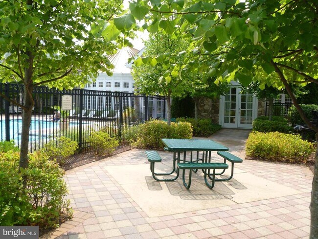 Building Photo - 5124 Brittney Elyse Cir