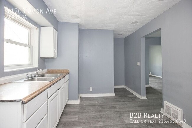 Building Photo - 11203 Avon Ave