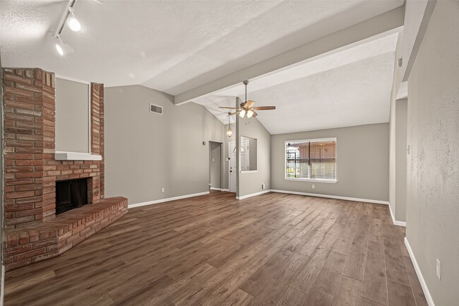 Building Photo - 17043 Coachmaker Dr