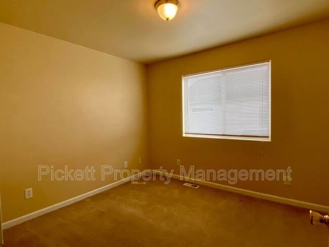 Building Photo - 1118 Park Ave