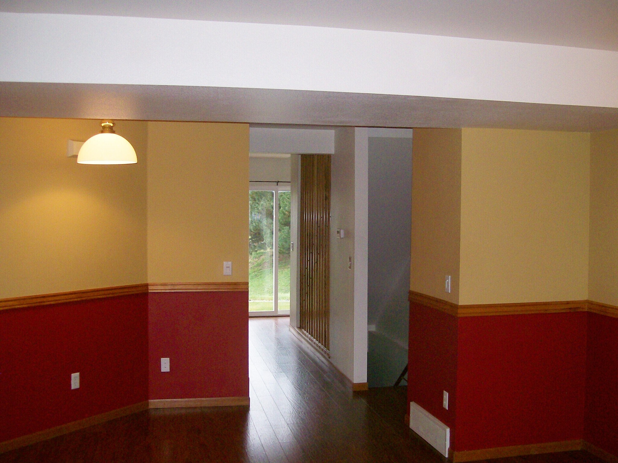 Building Photo - 2900 Ross Dr