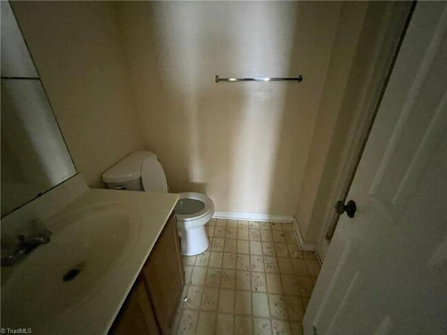 Building Photo - COMING SOON!! 2 BED 2 BATH CONDO!