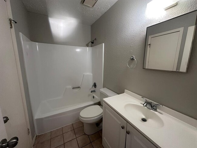 Building Photo - 9210 Goodmeadow Dr