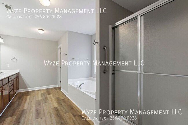 Building Photo - 104 Hardiman Pl Ln