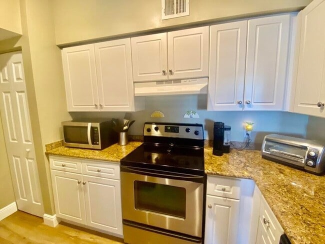 Building Photo - 4411 Tuscany Way