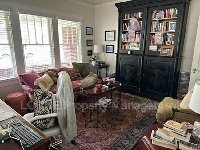 Building Photo - 2615 Cockrell Ave