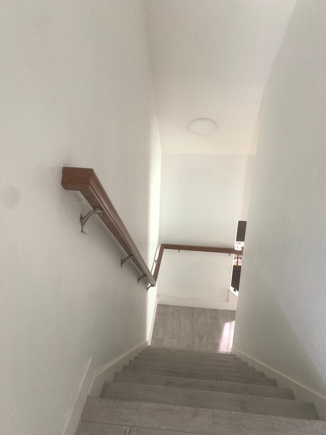 Building Photo - 2812 Plymouth PIace