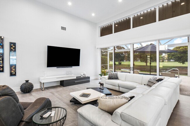 Building Photo - 11605 Privado Way