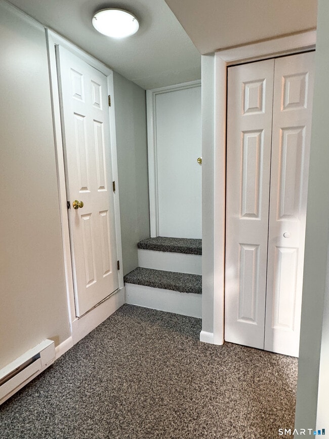 Building Photo - 251 Main St