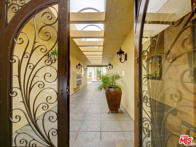 Building Photo - 4128 Whitsett Ave