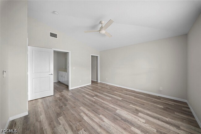 Building Photo - 202 NW 25th Pl