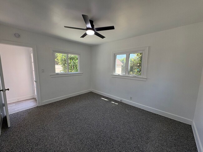 Building Photo - Charming Tudor Style 3 Bed 1.5 Bath PLUS Studio Guest House complete with kitchen and bath!
