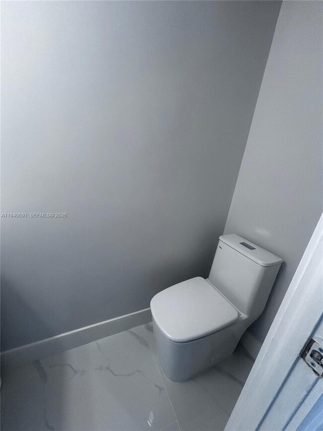 Building Photo - 3820 W 9th Way