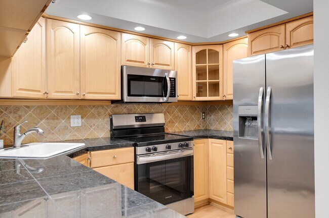 Building Photo - 2731 NE 14th Street Causeway