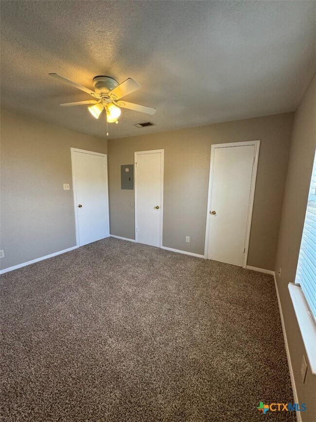 Building Photo - 1501 Windward Dr