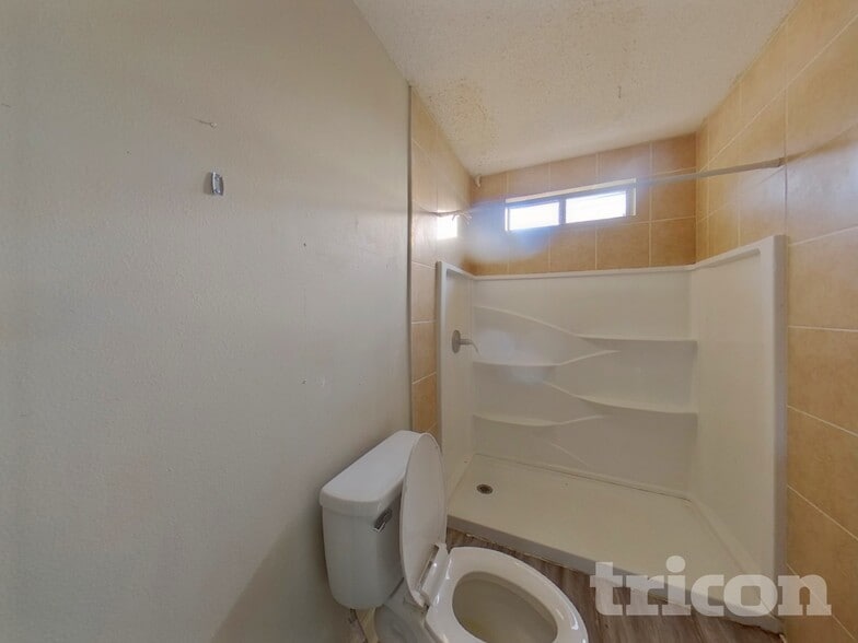 Building Photo - 1930 Bluets Ct