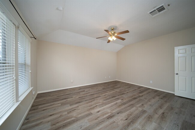 Building Photo - 4710 Shane Creek Ln