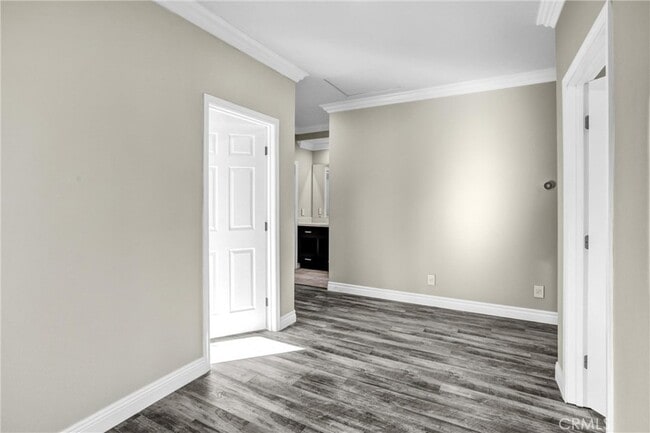 Building Photo - 3329 E Virginia Ave