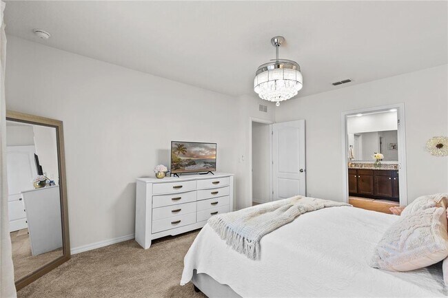 Building Photo - 9025 Pyrus St