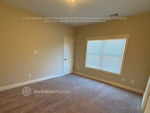 Building Photo - 427 Sweetwater Bridge Cir