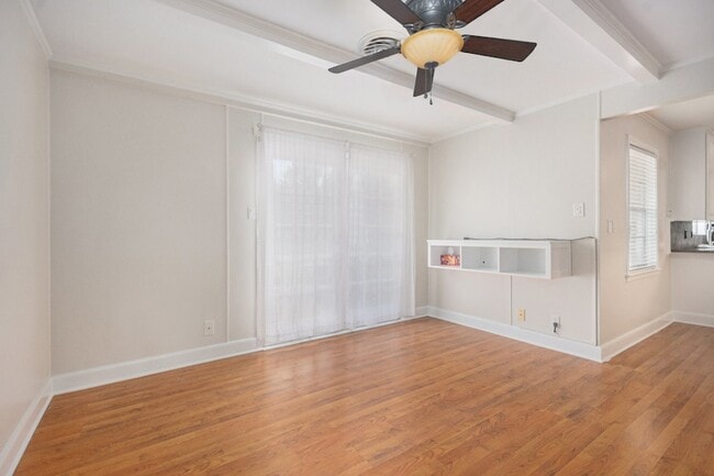 Building Photo - 12847 Memorial Dr