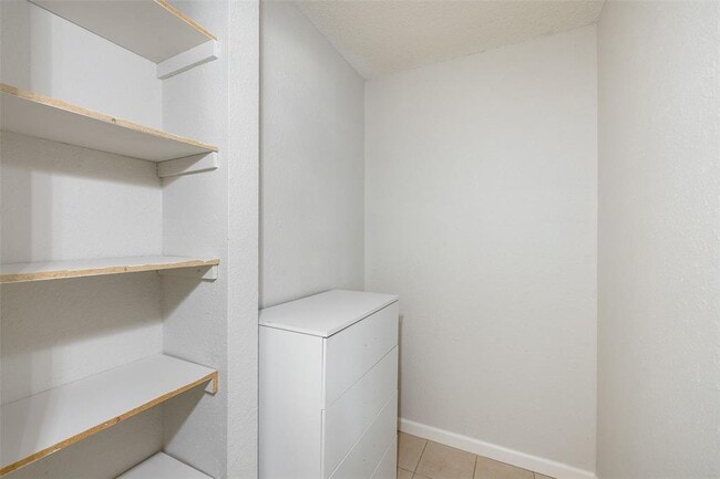 Building Photo - 2808 Firecrest Dr